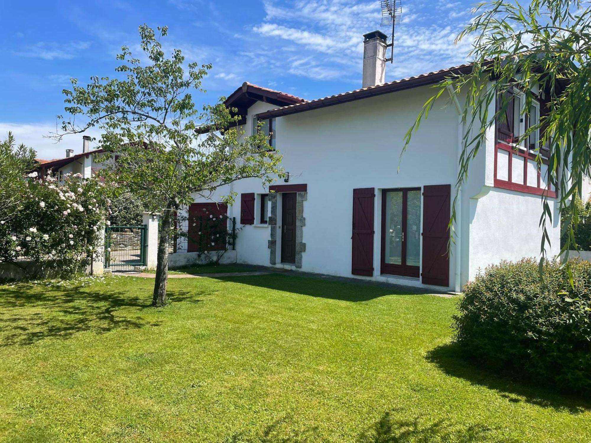 Maison Lore Mendi Elbarron Saint-Pée-sur-Nivelle Exterior foto